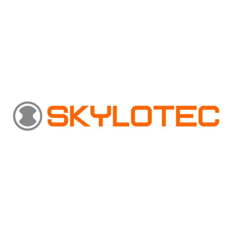 Skylotec Logo, orange Schriftzug auf weißem Hintergrund